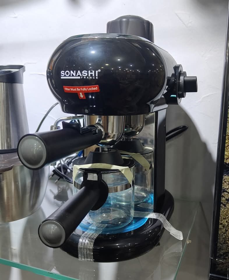 Machine à expresso pour 1 à 4 tasses SONASHI SCM-4980