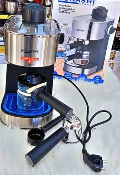 Machine à expresso pour 1 à 4 tasses SONASHI SCM-4982